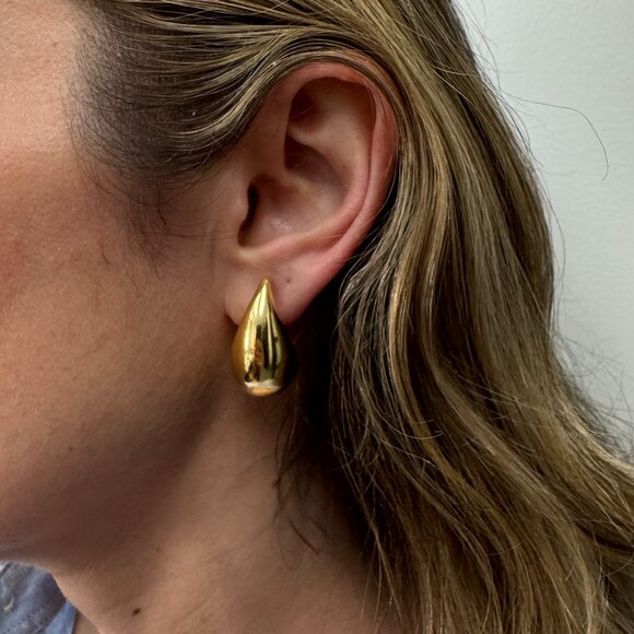 14K Gold Plated Sculpted Teardrop Earrings - Made in Italy - Picture 1 of 6